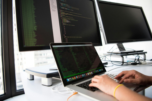 鼎豐包裝印刷取得用于標簽印刷機的特殊輥筒專利 提高標簽與物體的平整度:數(shù)碼印刷機